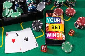 969 slot မြန်မာ ဂိမ်းသမားများ စလော့ဂိမ်း ကစားနေစဉ်